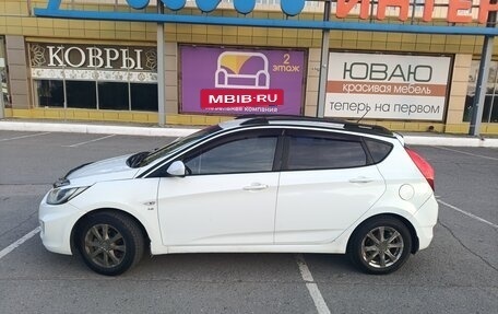 Hyundai Solaris II рестайлинг, 2011 год, 500 000 рублей, 3 фотография