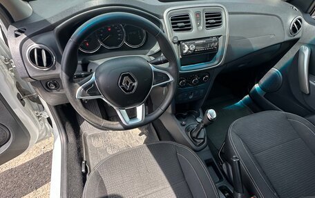 Renault Logan II, 2020 год, 895 000 рублей, 4 фотография