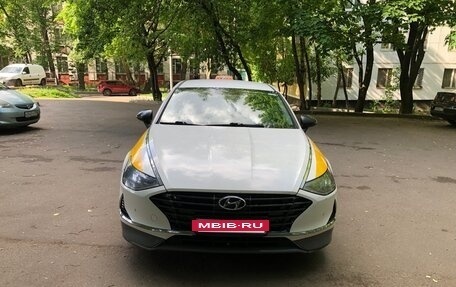 Hyundai Sonata VIII, 2021 год, 1 650 000 рублей, 2 фотография