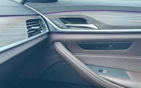 BMW 5 серия, 2020 год, 3 690 000 рублей, 10 фотография