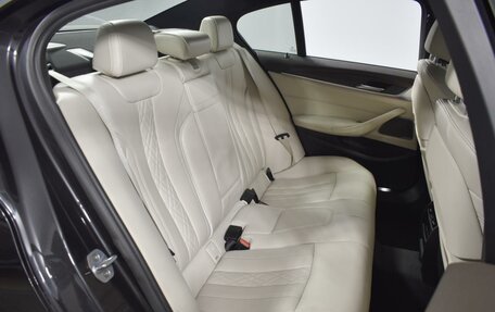 BMW 5 серия, 2018 год, 4 614 900 рублей, 13 фотография