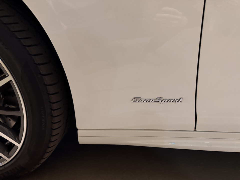 Maserati Ghibli M157 рестайлинг, 2021 год, 7 700 000 рублей, 17 фотография