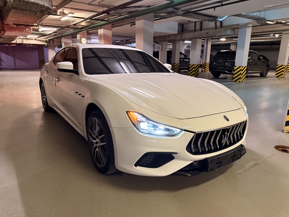 Maserati Ghibli M157 рестайлинг, 2021 год, 7 700 000 рублей, 2 фотография