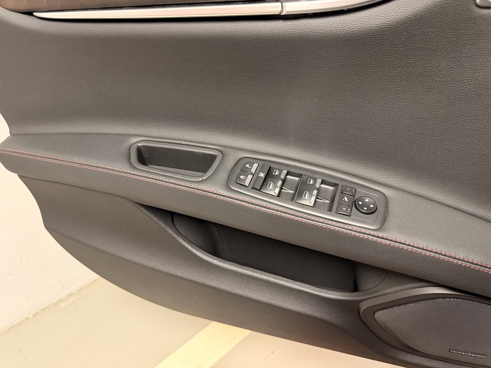 Maserati Ghibli M157 рестайлинг, 2021 год, 7 700 000 рублей, 16 фотография