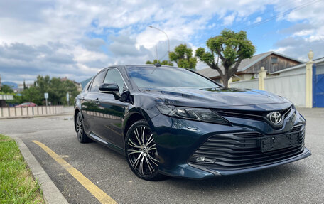 Toyota Camry, 2019 год, 2 090 000 рублей, 5 фотография