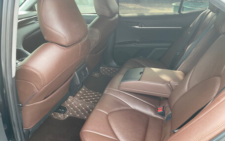 Toyota Camry, 2019 год, 2 090 000 рублей, 12 фотография