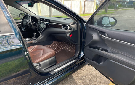 Toyota Camry, 2019 год, 2 090 000 рублей, 11 фотография