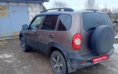 Chevrolet Niva I рестайлинг, 2018 год, 785 000 рублей, 3 фотография