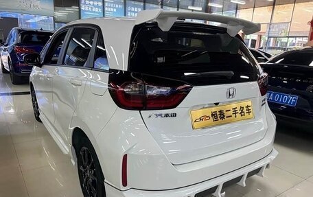 Honda Fit, 2023 год, 1 070 333 рублей, 5 фотография