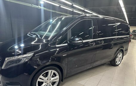 Mercedes-Benz V-Класс, 2015 год, 3 560 000 рублей, 4 фотография