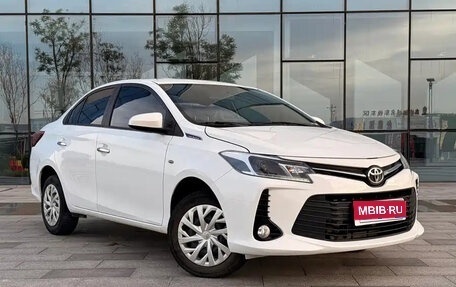 Toyota Vios III, 2022 год, 1 079 000 рублей, 1 фотография