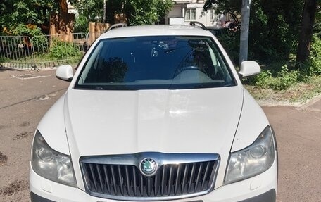 Skoda Octavia, 2012 год, 1 090 000 рублей, 2 фотография