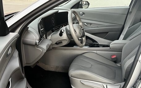 Hyundai Elantra, 2022 год, 1 630 000 рублей, 9 фотография