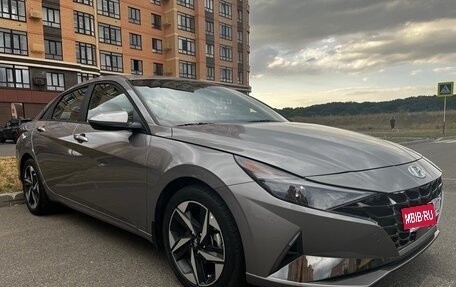 Hyundai Elantra, 2022 год, 1 630 000 рублей, 2 фотография