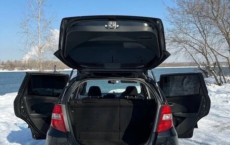 Honda Fit III, 2011 год, 900 000 рублей, 10 фотография