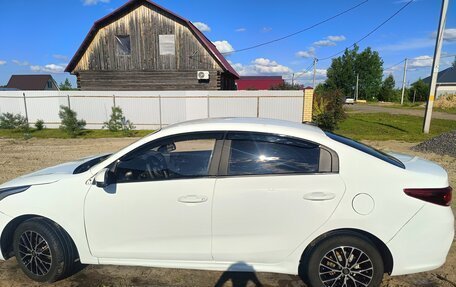 KIA Rio IV, 2018 год, 1 000 000 рублей, 2 фотография
