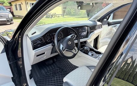 Volkswagen Touareg III, 2019 год, 5 200 000 рублей, 8 фотография