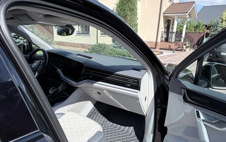 Volkswagen Touareg III, 2019 год, 5 200 000 рублей, 6 фотография