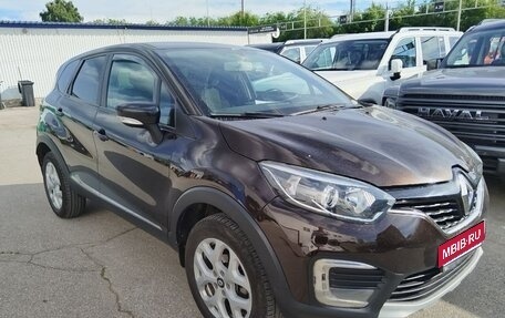 Renault Kaptur I рестайлинг, 2016 год, 997 000 рублей, 4 фотография