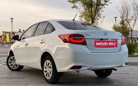 Toyota Vios III, 2022 год, 1 079 000 рублей, 4 фотография