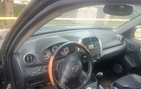 Toyota RAV4, 2005 год, 720 000 рублей, 2 фотография