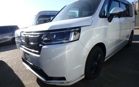 Honda Stepwgn, 2022 год, 2 750 000 рублей, 1 фотография