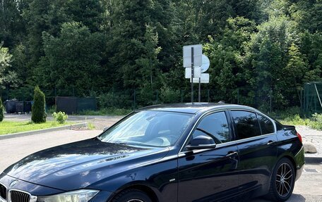 BMW 3 серия, 2012 год, 1 050 000 рублей, 2 фотография