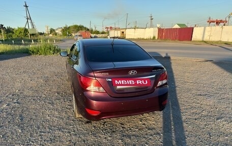 Hyundai Solaris II рестайлинг, 2011 год, 600 000 рублей, 8 фотография