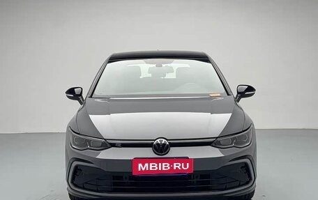 Volkswagen Golf VIII, 2023 год, 2 090 000 рублей, 4 фотография