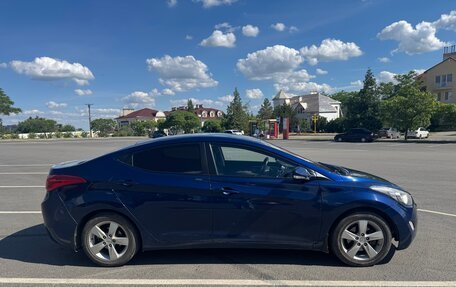Hyundai Elantra V, 2012 год, 930 000 рублей, 2 фотография