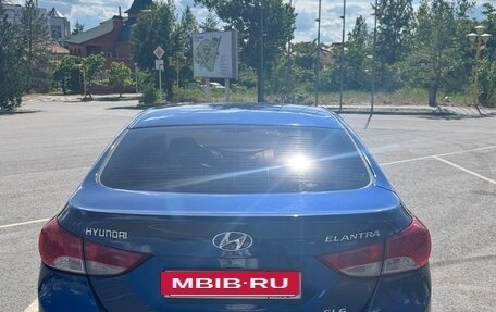 Hyundai Elantra V, 2012 год, 930 000 рублей, 3 фотография