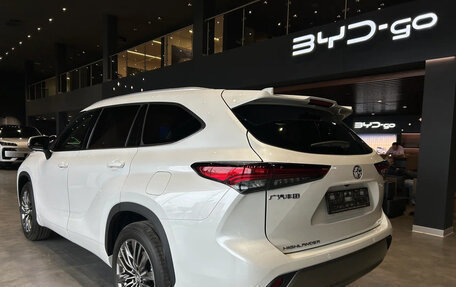 Toyota Highlander, 2026 год, 5 350 000 рублей, 5 фотография