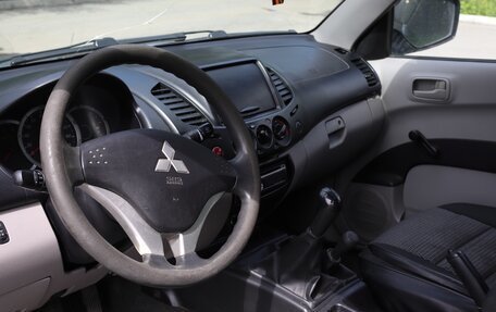 Mitsubishi L200 IV рестайлинг, 2010 год, 1 120 000 рублей, 18 фотография