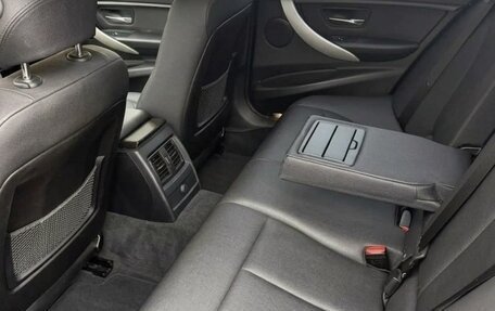 BMW 3 серия, 2016 год, 1 550 000 рублей, 14 фотография