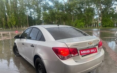 Chevrolet Cruze II, 2013 год, 800 000 рублей, 3 фотография