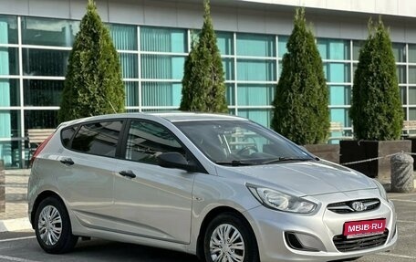 Hyundai Solaris II рестайлинг, 2013 год, 670 000 рублей, 1 фотография