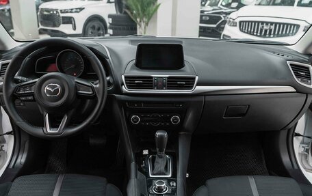Mazda 3, 2016 год, 1 390 000 рублей, 9 фотография