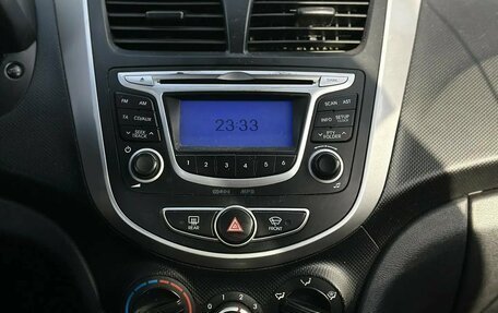 Hyundai Solaris II рестайлинг, 2013 год, 670 000 рублей, 9 фотография