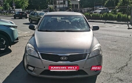 KIA cee'd I рестайлинг, 2010 год, 350 000 рублей, 2 фотография