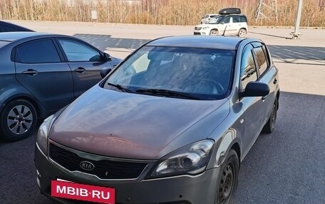 KIA cee'd I рестайлинг, 2010 год, 350 000 рублей, 7 фотография