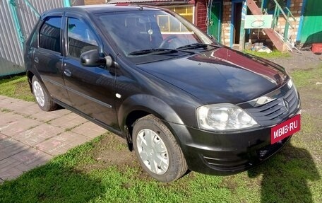 Renault Logan I, 2013 год, 450 000 рублей, 2 фотография