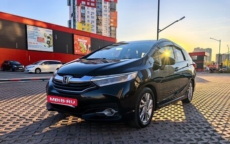 Honda Shuttle II, 2015 год, 1 280 000 рублей, 24 фотография
