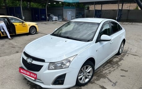 Chevrolet Cruze II, 2013 год, 650 000 рублей, 3 фотография