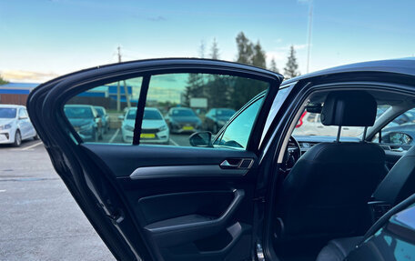 Volkswagen Passat B8 рестайлинг, 2019 год, 1 850 000 рублей, 17 фотография
