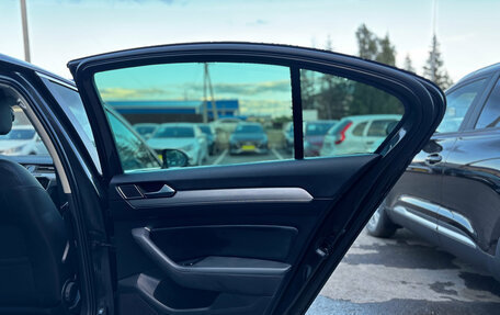 Volkswagen Passat B8 рестайлинг, 2019 год, 1 850 000 рублей, 19 фотография