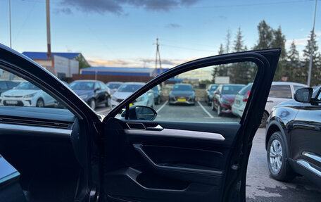 Volkswagen Passat B8 рестайлинг, 2019 год, 1 850 000 рублей, 23 фотография