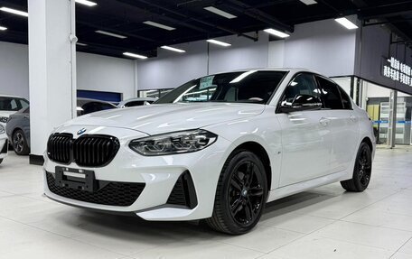 BMW 1 серия, 2022 год, 1 655 000 рублей, 1 фотография