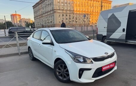 KIA Rio IV, 2018 год, 850 000 рублей, 1 фотография