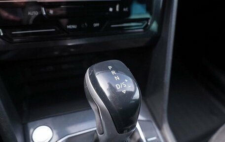 Volkswagen Tiguan II, 2021 год, 3 450 000 рублей, 20 фотография