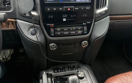 Toyota Land Cruiser 200, 2016 год, 6 000 000 рублей, 13 фотография